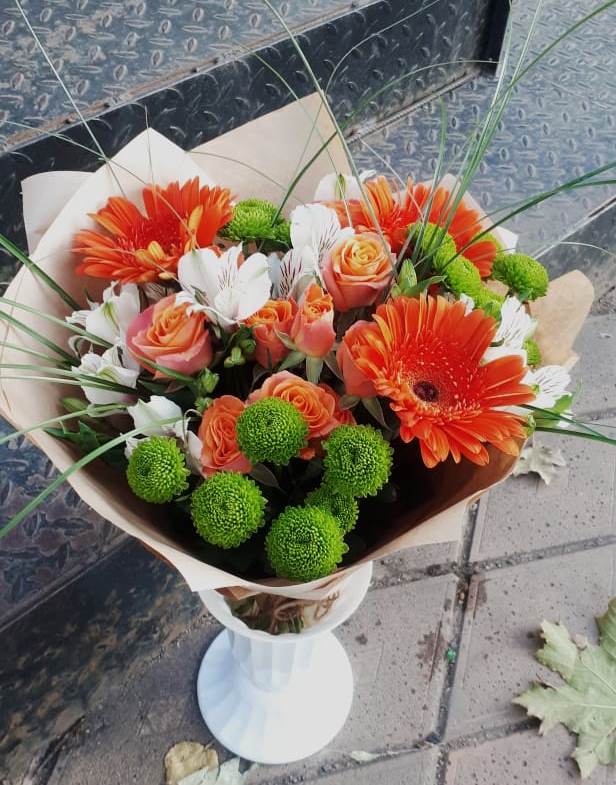 Букет цветов из: Герберы, Хризантемы, Альстромерии и Розы в Новое Грешино