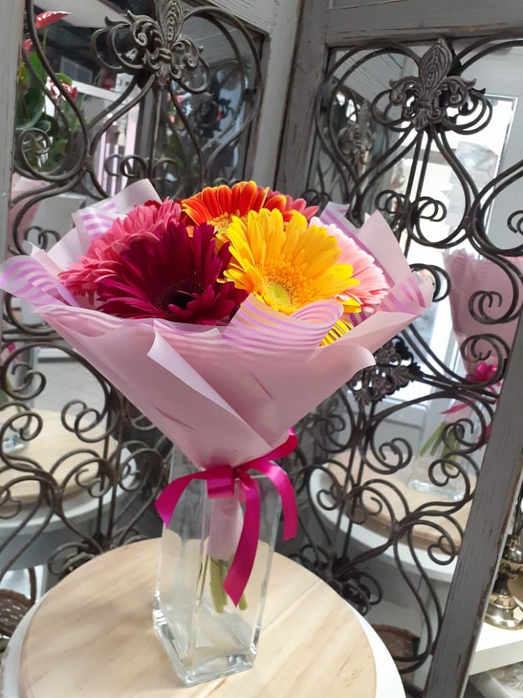 Букет цветов из: Герберы в Новое Грешино