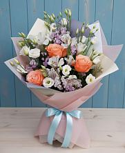 Букет цветов из:  Лизиантусы, Розы, Альстромерии и Гипсофила в Новое Грешино