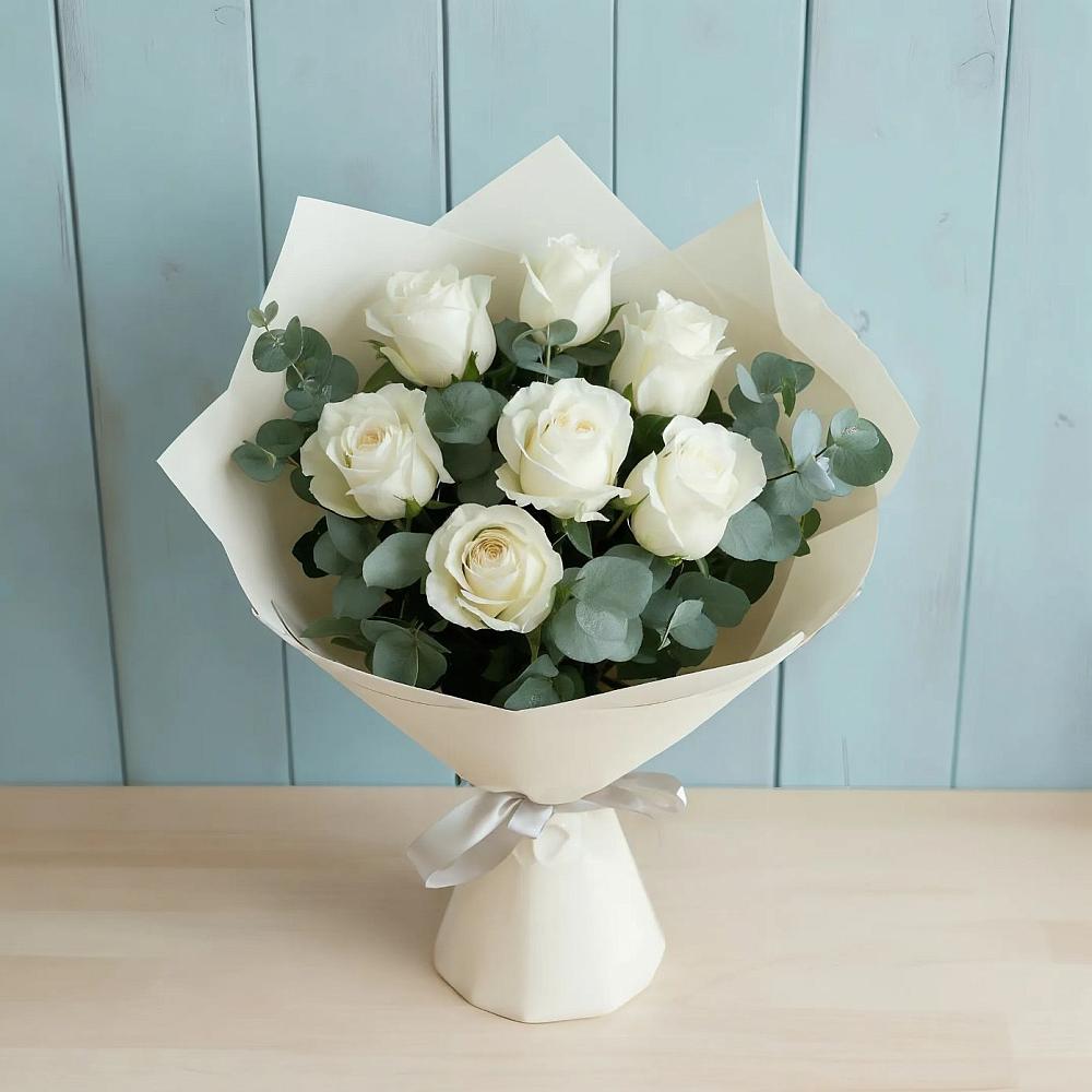 Букет Белые розы в Эвкалипте в Новое Грешино
