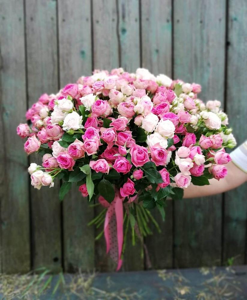 Букет Розовые кустовые розы Натали и Лав Лидия в Новое Грешино