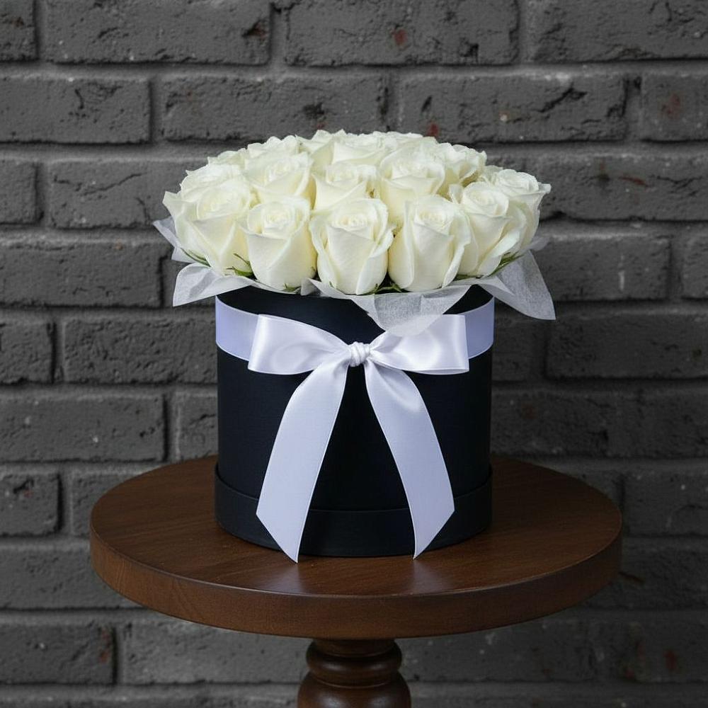 Цветочная композиция из Розы в шляпной коробке в Новое Грешино